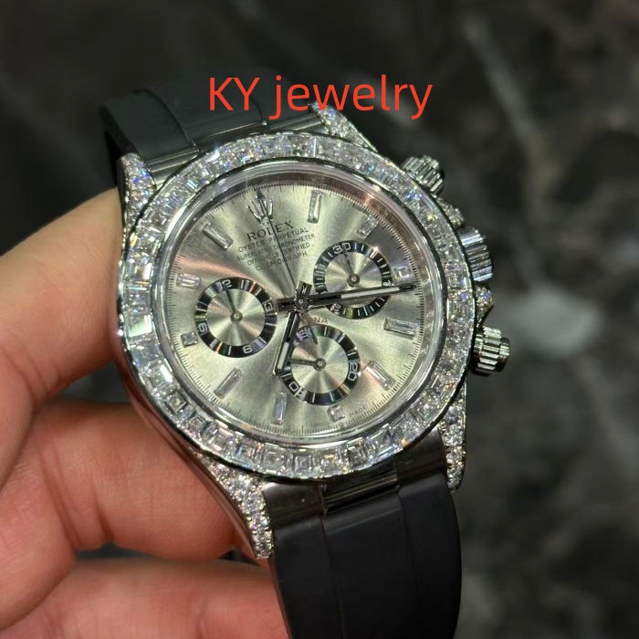 VVS Lab D color Rolex M126539-0002