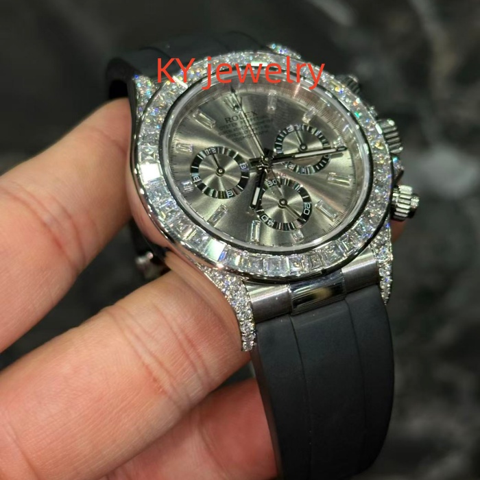 VVS Lab D color Rolex M126539-0002