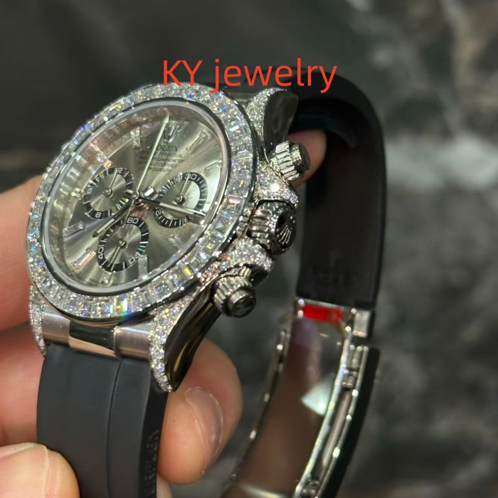 VVS Lab D color Rolex M126539-0002