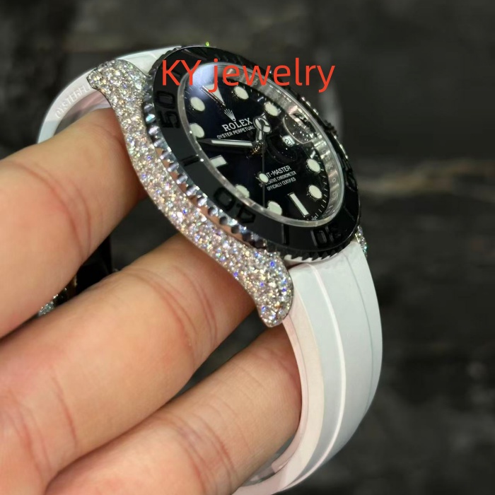 VVS Lab D color Rolex M126679SABR-0002